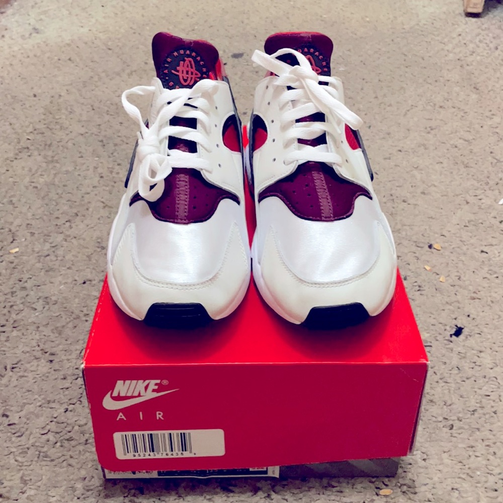 Men’s Nike Air Huaraches Size 12